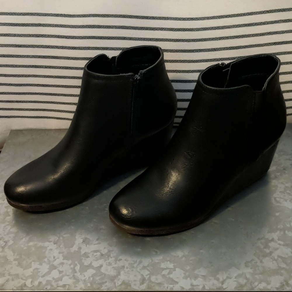 Mata black wedge booties, size 8